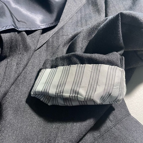 BROOK'S BROTHERS Men's Gray 100% Pure Wool Herringbone Blazer Size 40/34 - Picture 11 of 11